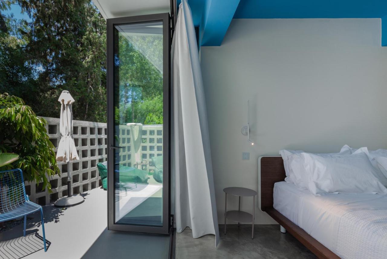 Adrop Pool Suites Paphos Exterior photo